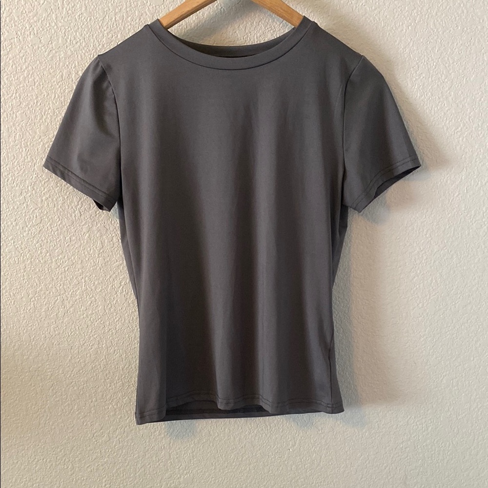 Amazon Gray Fitted Short Sleeve T-Shirt